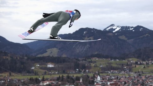 POČELA TURNEJA ČETIRI SKAKAONICE: Norvežanin pokorio Oberstdorf! Aktuelni šampion razočarao na startu