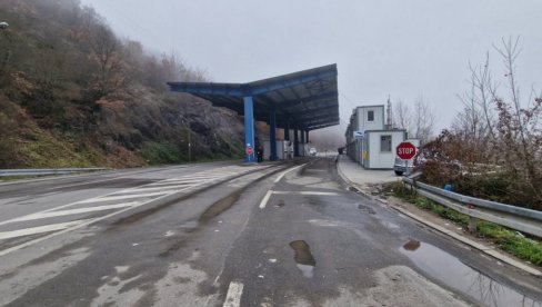 ГЕНОЦИДНИ ПОТЕЗИ КУРТИЈА: Првом транспорту динара после срамне одлуке Приштине о забрани забрањен улаз на Косово и Метохију