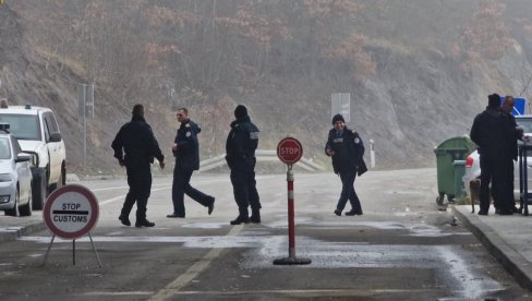 KURTIJEVA POLICIJA NE DOZVOLJAVA ULAZAK U SRPSKU POKRAJINU: Treći Dan žalosti u srpskim sredinama na KiM, Jarinje i Brnjak i dalje zatvoreni