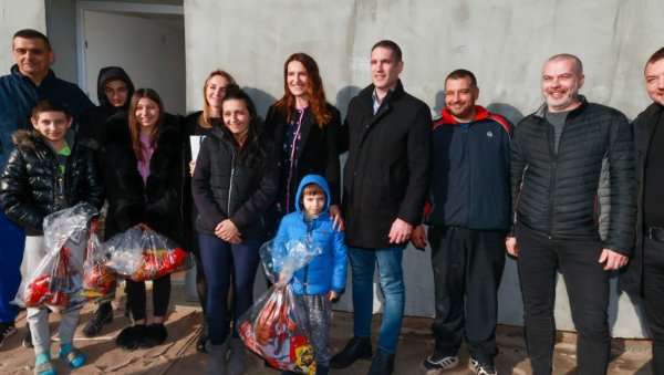 ЗАРИЋИ ДОЧЕКУЈУ 2023. У НОВОМ ДОМУ: Велика срећа кикиндске породице којој је фондација Хумана срца обновила кућу од темеља до крова