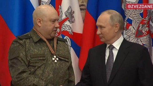 RAT U UKRAJINI: Putin u iznenadnoj poseti štabu JVO - Odlikovao Surovikina, pa poslao jaku poruku vojsci (FOTO/VIDEO)