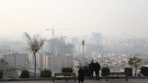 ПРОБЛЕМИ ЗА ИРАН: Обустава школске наставе због загађења ваздуха
