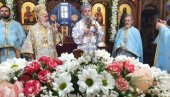 OBELEŽILI PRAZNIK SVETI OCI: U Manastiru Tavna vladika Fotije darovao poklone mališanima