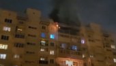 HAOS U NOVOGODIŠNJOJ NOĆI: Vatromet pogodio zgradu, zapalila se dva stana (VIDEO)