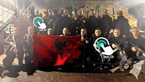 NE PRESTAJU SA PROVOKACIJAMA: Pripadnici tzv. kosovske policije na Jarinju slavili Novu godinu uz puške i albansku zastavu (FOTO)