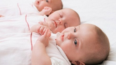 VODE DEČACI: Tri bebe rođene na Crnogorskom primorju prvog dana Nove godine
