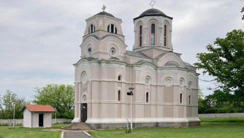 TRI PREDIĆEVA SVECA: Ikone iz crkve u starom Kostolcu u Matici srpskoj u Novom Sadu