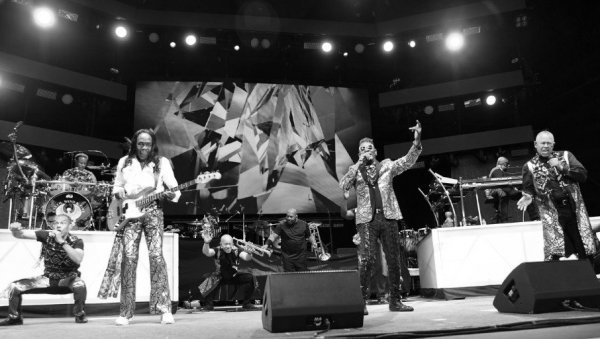 ПРЕМИНУО СЛАВНИ МУЗИЧАР Породица саопштила тужне вести, колеге се опраштају од Фреда Вајта (ФОТО)