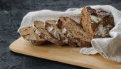 СТРУЧЊАК РЕШИО ДИЛЕМУ: Да ли је црни хлеб стварно здравији од белог?