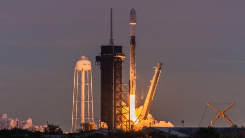 POLETELA RAKETA FALKON 9: Odnela na MSS kosmonaute iz SAD i Rusije