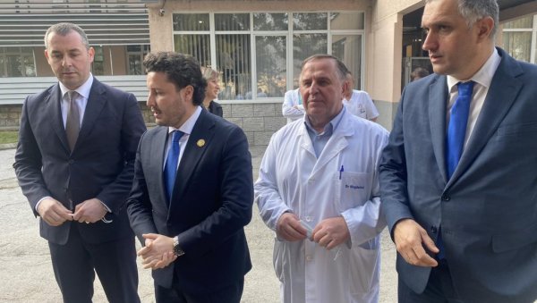 АБАЗОВИЋ И ШЋЕКИЋ У БЕРАНАМА: Општа болница у Беранама, регионални центар