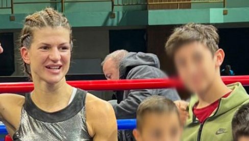 SRBIJA SLAVI NOVU SPORTSKU KRALJICU: Jelena Janićijević profesionalna šampionka Evrope u boksu!