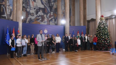 LEPE SCENE IZ PREDSEDNIŠTVA SRBIJE: Predsednik Vučić ugostio decu srpske nacionalnosti iz Republike Slovenije (FOTO)