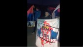 TROBOJKE I BADNJACI: Srbi u Velikoj Hoči proslavljaju Badnje veče i poručuju - Nema predaje (FOTO/VIDEO)
