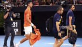 DANILE, ČEMU OVO?! Medvedev se rugao Đokoviću i njegovoj povredi  (FOTO/VIDEO)
