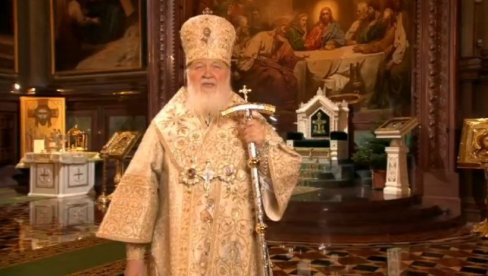 BADNJE VEČE U MOSKVI: Patrijarh Kiril služio Božićnu liturguju u Hramu Hrista spasitelja (VIDEO)