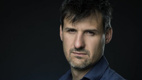 ПРИЧА МОРА ДА ЗГРАБИ ЧИТАОЦА: Марко Поповић о роману Једини излаз,  који је уследио после филма и серије