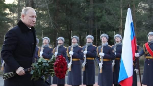 ВЕЛИКИ ЈУБИЛЕЈ У РУСИЈИ: Путин на прослави 80 година од пробијања блокаде Лењинграда у Другом светском рату