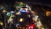 ЖУРКА НА ТРГУ: Врњчани организовано дочекују православну Нову годину