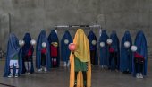 MAJKA ME JE TUKLA ZATO ŠTO IGRAM FUDBAL: Šokantna ispovest devojke iz Avganistana o torturi talibana prema ženama (FOTO)