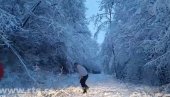 ЗАБЕЛЕЛО СЕ КОД ПОЖЕГЕ: Снег пада и код Косјерића
