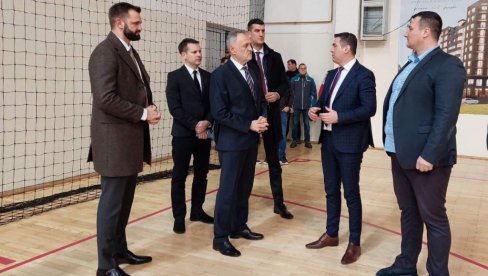 IDEALNI USLOVI ZA SPORTISTE: Ministar sporta Zoran Gajić posetio Vrnjačku Banju