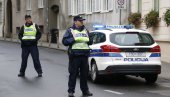 DRAMA U KOMŠILUKU: Automobilom hteo pregaziti policajce, pa im slupao službeno vozilo