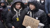 У ИНАТ ЗАПАДУ: Немци подржали Русе на протесту у Берлину