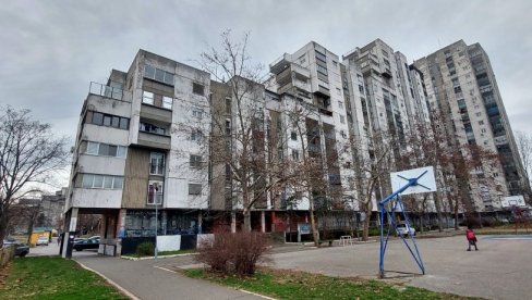 NIVO PRIMITIVIZMA LEVEL MAKS: Stanari zgrade na Novom Beogradu podelili fotografiju koja je zgrozila komšiluk (FOTO)