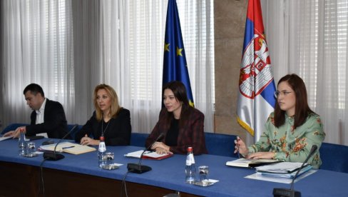 Sastanak ministarke Irene Vujović i narodnog poslanika Radomira Lazovića