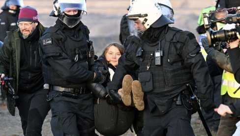 GRETA, DA LI SI TO TI? Nemačka policija: Privedena Tunberg, biće puštena posle provere identiteta
