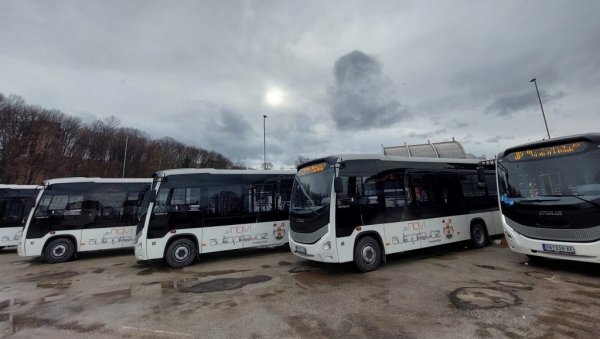 КУПЉЕНО ПЕТ АУТОБУСА: Обнавља се јавни градски и приградски превоз у Врњачкој Бањи (ФОТО)