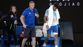 DRAMA! OVO NIKAKO NIJE DOBRO: Novak Đoković zbog povrede morao u svlačionicu
