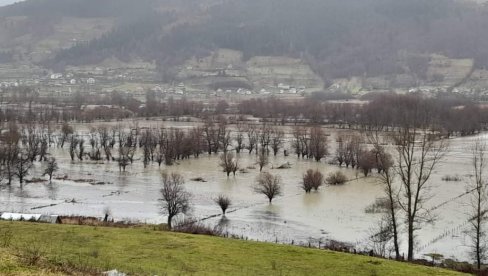 UBLAŽIĆEMO POSLEDICE NEVREMENA: Zbog poplava širom Crne Gore oglasio se premijer Dritan Abazović (FOTO/VIDEO)