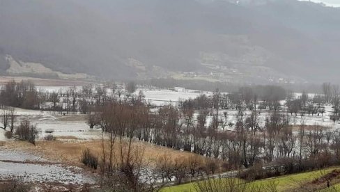 VODA ZAROBILA 60 KUĆA: Drama u Plavsko-gusinjskoj dolini, poplavljen regionalni put (FOTO)