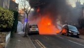 ЗАПАЛИО СЕ АУТОБУС ПУН ДЕЦЕ: Ватра избила код мотора, хаос од раног јутра у Лондону (ВИДЕО)