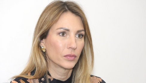 SIJALICE ZA UŠTEDU: Dubravka Đedović podelila neobičnu sliku iz Ministarstva