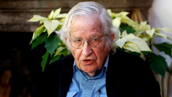 СВЕТ СЕ КЛАТИ НА ИВИЦИ АМБИСА: Ноам Чомски открио која су три највећа проблема са којима се суочавамо
