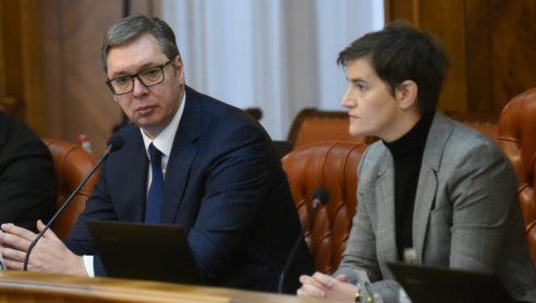 ОНИ КОЈИ СУ ВОДИЛИ ЗЕМЉУ ПРЕ, БИЛИ БИ 100 ПУТА ГОРИ Вучић: Немојте да вас подсећам шта би било у земљи...