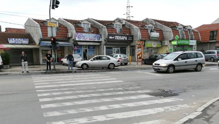 Slika broj 1649918. NEVEROVATNO: Ovo je najčudniji semafor u Srbiji (FOTO)