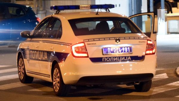 ТЕШКА САОБРАЋАЈНА НЕСРЕЋА: Аутомобил ударио дечака на пешачком прелазу на Новом Београду