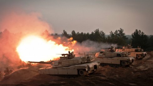 STRAH DA ĆE AMERIČKI TENKOVI PASTI U RUKE RUSIMA: Skida se tajna oprema sa Abramsa pre slanja u Ukrajinu?
