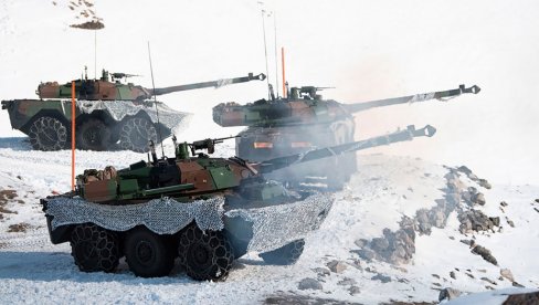 ОКЛОП ТАНАК, КВАРИ СЕ МЕЊАЧ: Француски тенкови AMX-10RC се нису показали у Украјини (ВИДЕО)