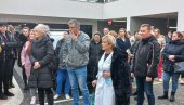 HITNO PONIŠTITI KONKURS: Zaposleni u Bolnici Meljine protestovali  jer je broj sada zaposlenih konkursom  skoro prepolovqen (FOTO)