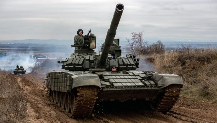 Slika broj 1659727. POGLEDAJTE - SRPSKI OKLOP U NAPADU: Tenkovi T-72MS Vojske Srbije na vežbama (FOTO)