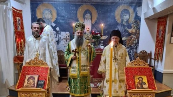 ПАТРИЈАРХ ПОРФИРИЈЕ: Свети Сава је утемељивач православне вере и просветитељства у нашем народу