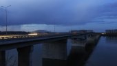 МРАК ЈЕ, ЛОПОВИ ОБИЈАЈУ ТРАФОЕ: Проблеми на делу обилазнице која спаја Пупинов мост и Панчевачки пут