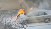 ZAPALIO SE AUTO U VOJISLAVA ILIĆA: Plamen gutao vozilo, vatrogasci munjevito reagovali (VIDEO)