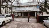 PRETUČENI DEČAK OTPUŠTEN IZ BOLNICE: Inspekcija u školi posle prebijanja osmaka u Vranju