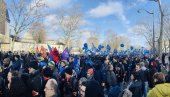 NADVIKIVANJE I NEGODOVANJE U FRANCUSKOJ SKUPŠTINI: Započela debata o osporavanoj penzionoj reformi - zakazani novi protesti